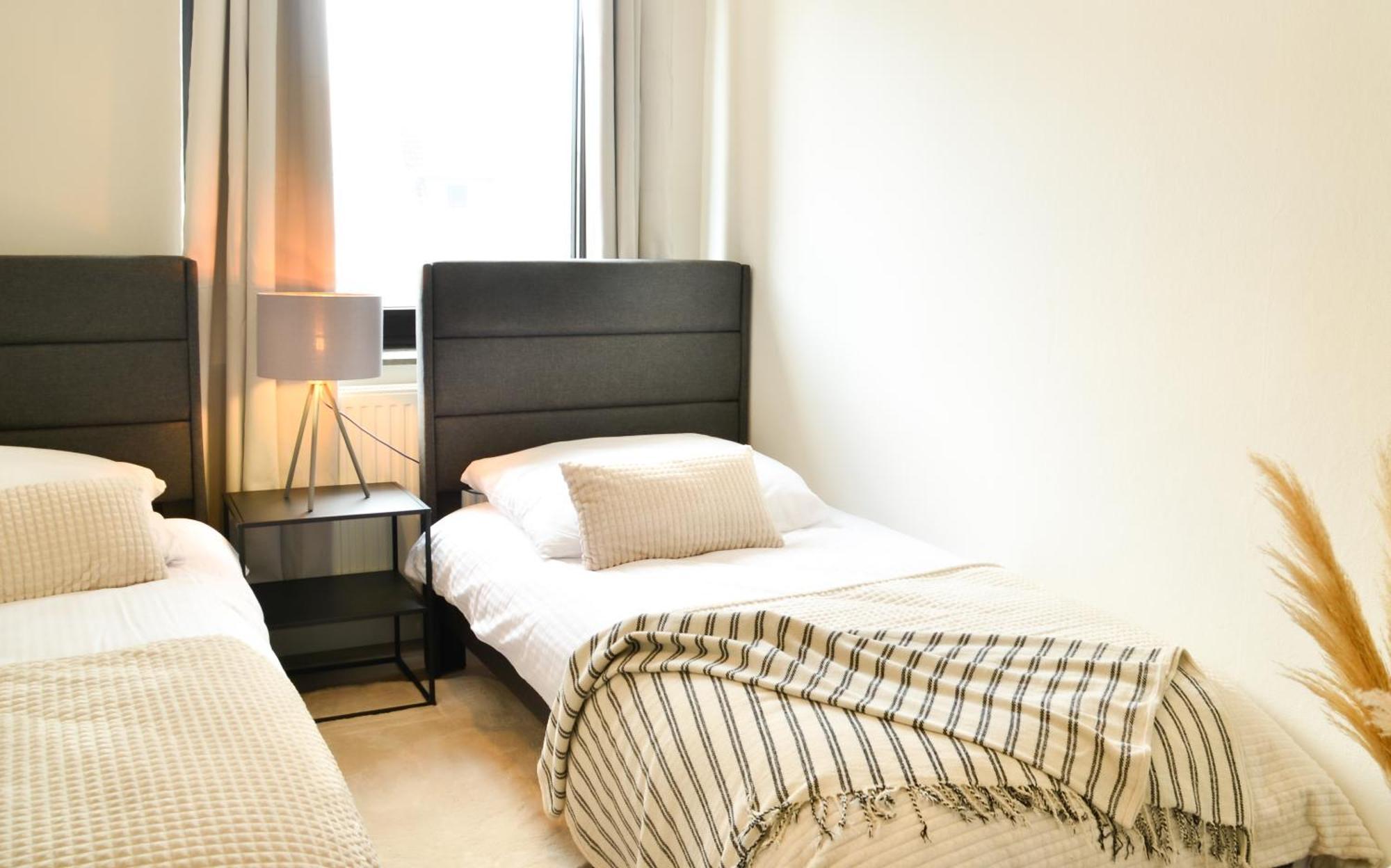 Milpau Bottrop 2 - Modernes Und Zentrales Premium-Apartment Fuer 4 Personen Mit Queensize-Bett Und Einzelbetten - Netflix, Nespresso Und Smart-Tv Екстериор снимка